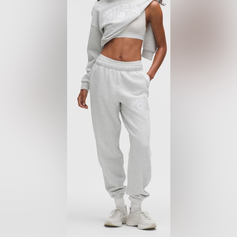 Scuba Mid-Rise Oversized Jogger size XS